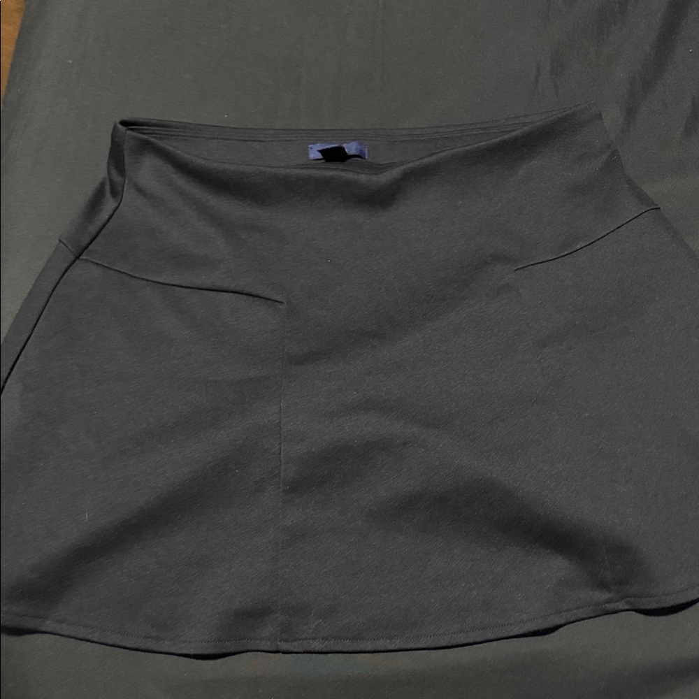 Gap skirt